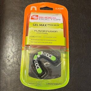 NEW Shock Doctor gel max Flavor Fusion mouth guard